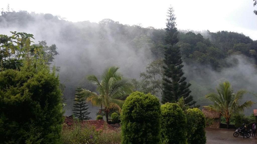 Cassells Jungle Resorts Thekkady Vandiperiyar Ngoại thất bức ảnh